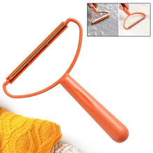 2-in-1 Portable Lint Remover  Long-Handle Brush & Sticky(1 Pc)