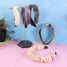 Women Ribbed Texture Knot Design Hairband (1 Pc / Mix Design)