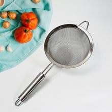 Mesh Sieve Quality Stainless Steel Fine Mesh Strainer with Sturdy Handle and Hook