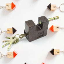 Iron lock, Brass Core and Thickened Spray Black Iron Door Lock With 5 pc Keys (63 mm )