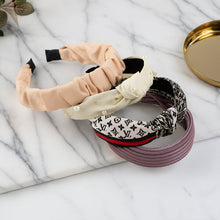 Women Ribbed Texture Knot Design Hairband (1 Pc / Mix Design)