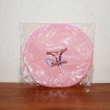 Lingerie Wash Bag  Dome-Shaped Protective Mesh Laundry Pouch with Zip Closure (1 Pc)