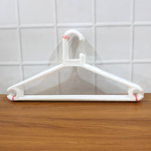 Plastic Clothes Hangers (Set of 6)